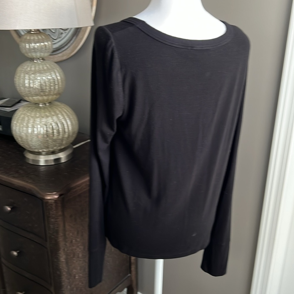 Evereve Black Rayon Spandex layering, long sleeve T-shirt - Picture 3 of 5